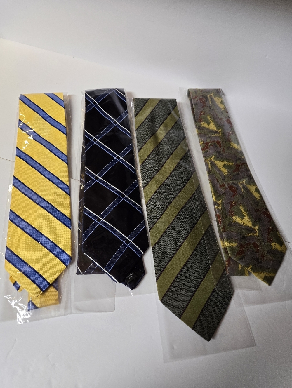 Pack of 4 Men's Designer Patterned Silk Ties - Yellow Blue Gray, Multicolor Tie